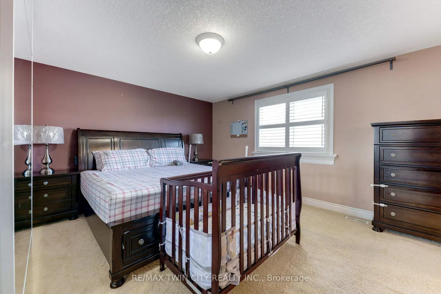 Additional image 3 of 437 Beaumont Crescent