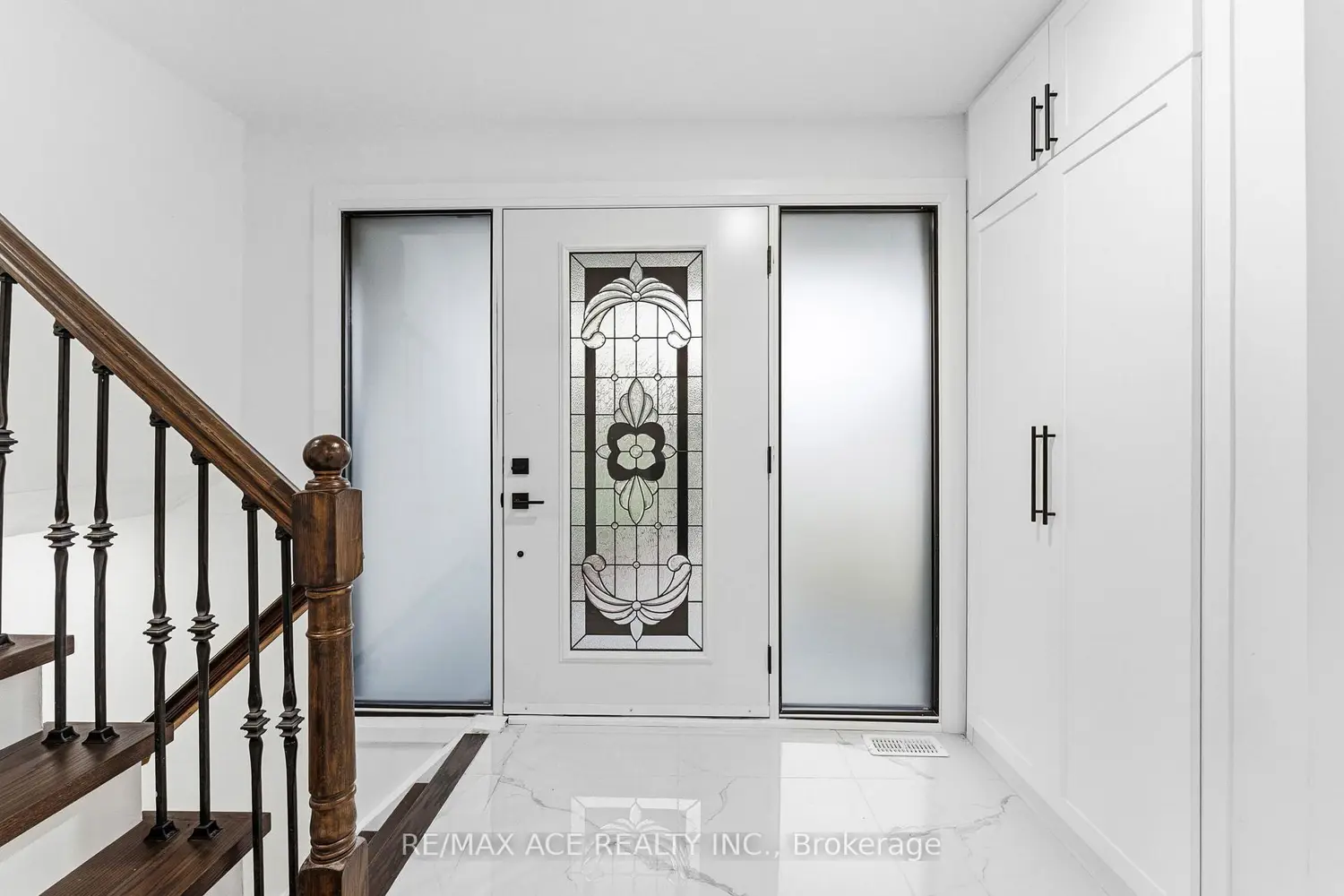 399 Lawson Road photo 3