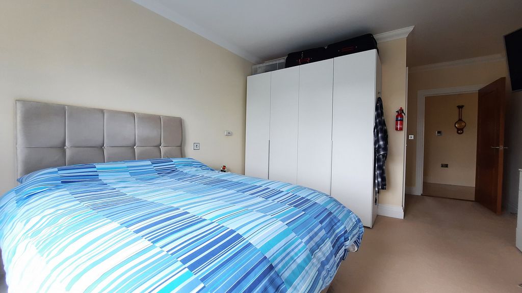 Additional image 13 of 2 bed flat for saleApt. 13 The Pavilions, Fairway Drive, Ramsey IM8
