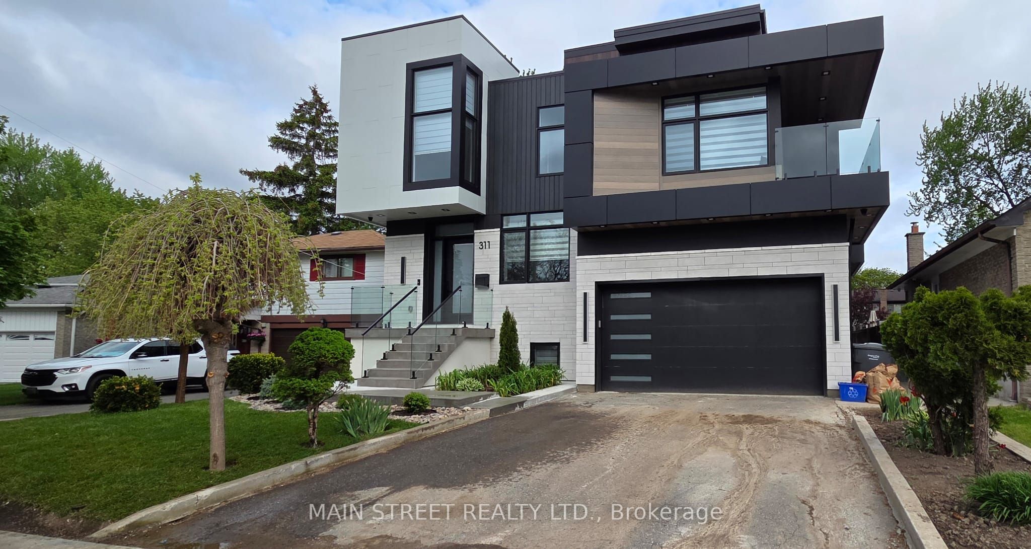 311 Fiona Terrace, Mississauga, ON, L5A 3E5