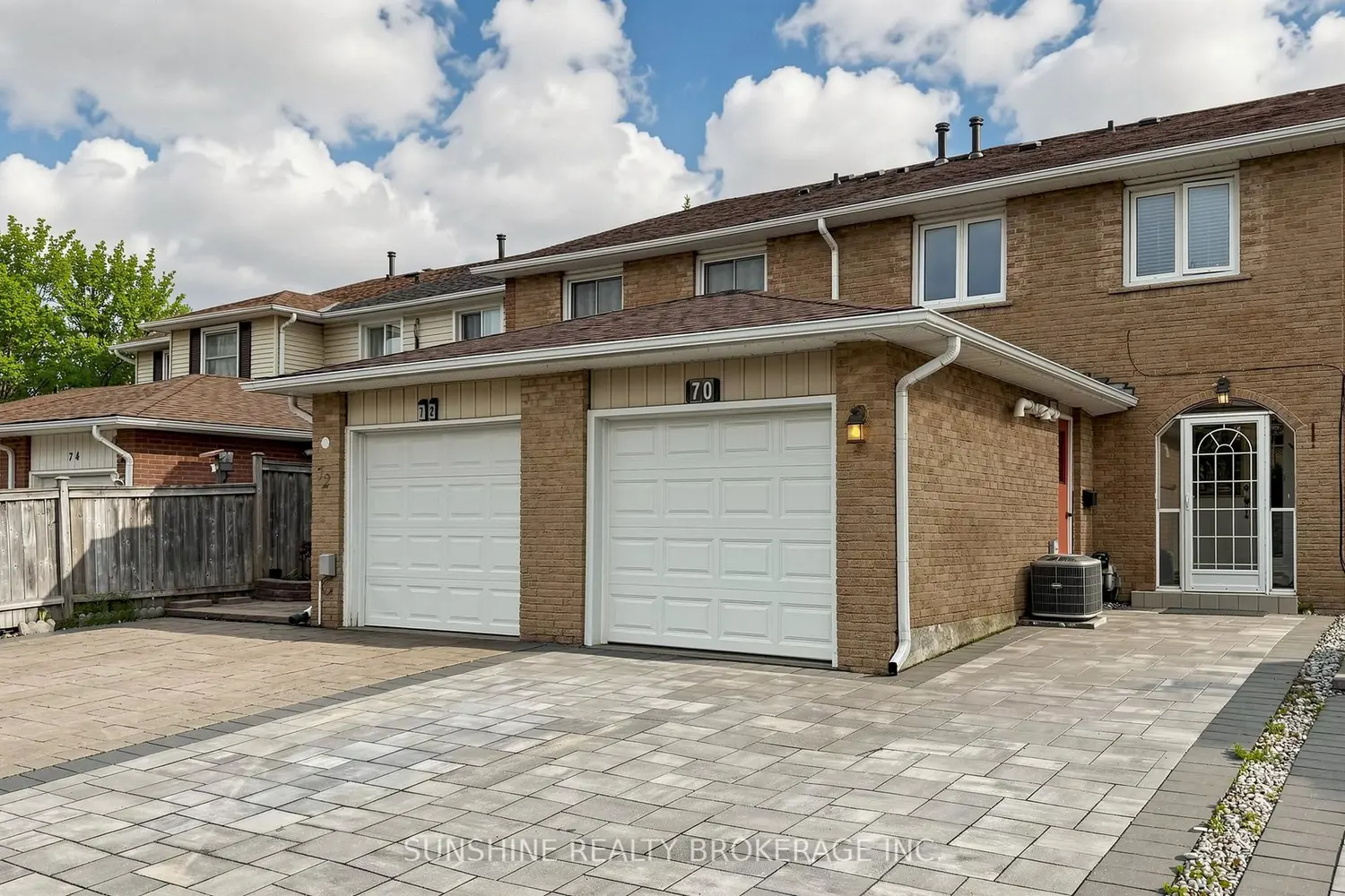 70 Copperwood Square photo 2