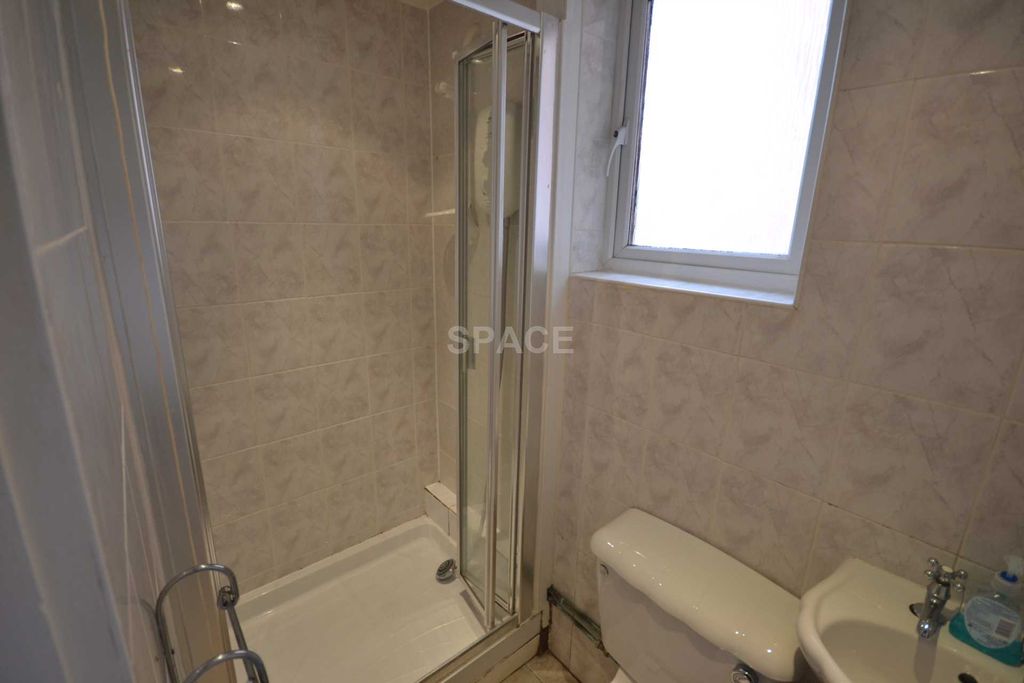 Additional image 6 of Room to rentGrange Avenue, University, Reading RG6