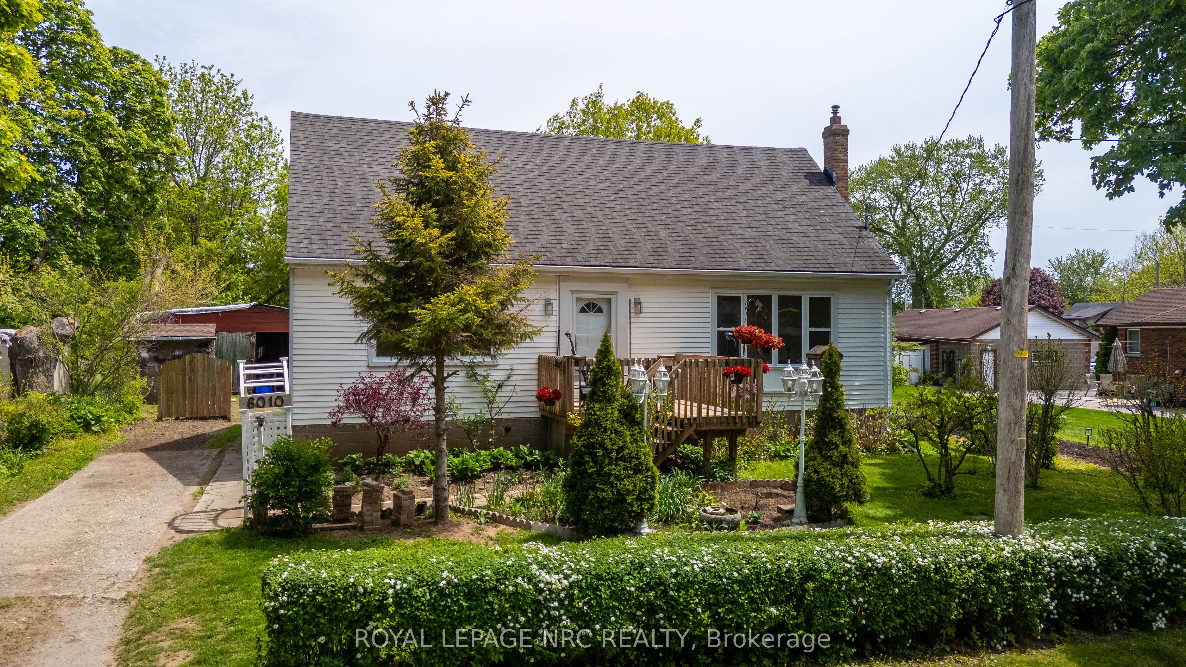 6010 Carlton Avenue, Niagara Falls, ON, L2G 5J5