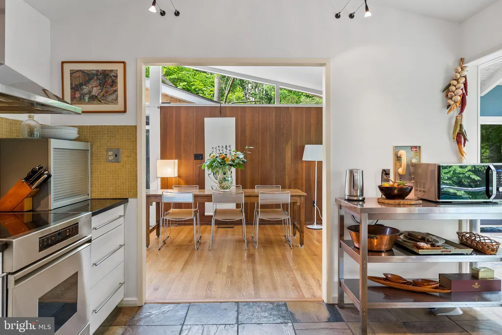 Additional image 38 of 8034 Park Overlook Drive, Bethesda, MD 20817