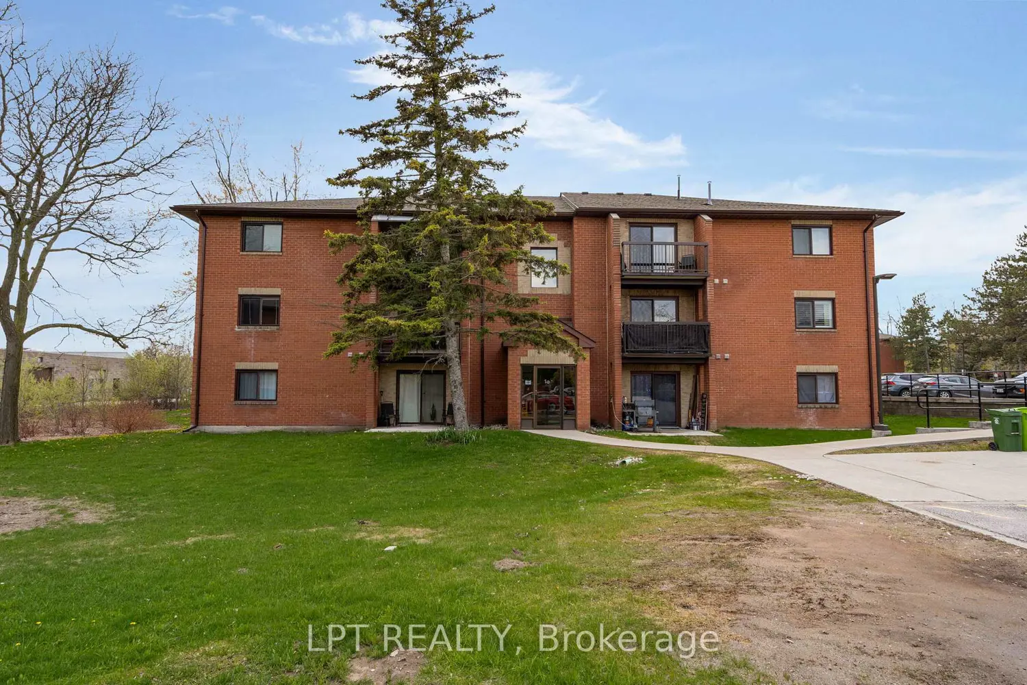 Additional image 13 of 167 Edgehill Drive E11
