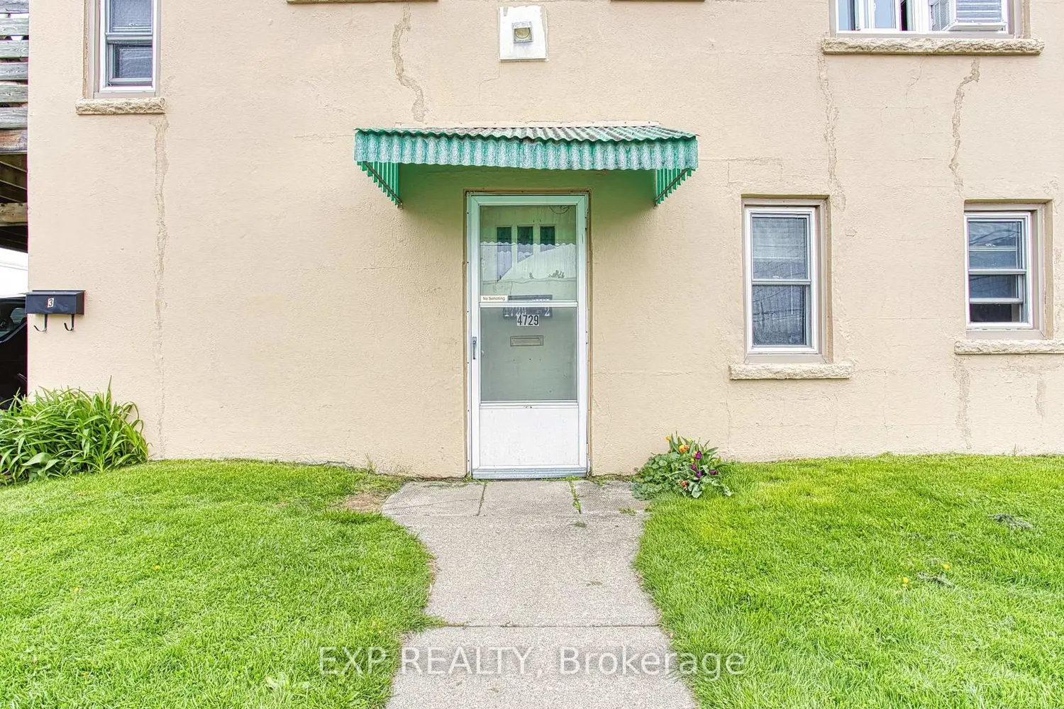Additional image 3 of 4727-4729 Ferguson Street