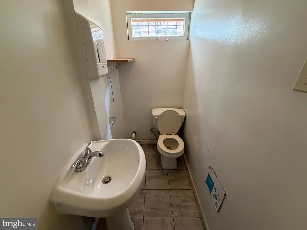 Additional image 16 of 420-430 Merryman Ln, Baltimore, MD 21218