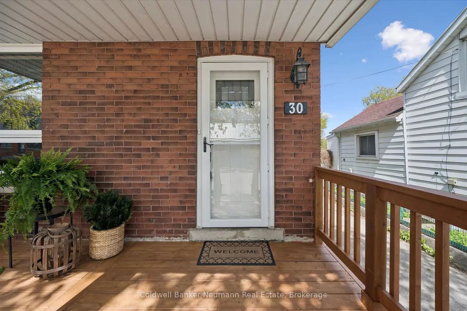 30 Huron Street photo 2