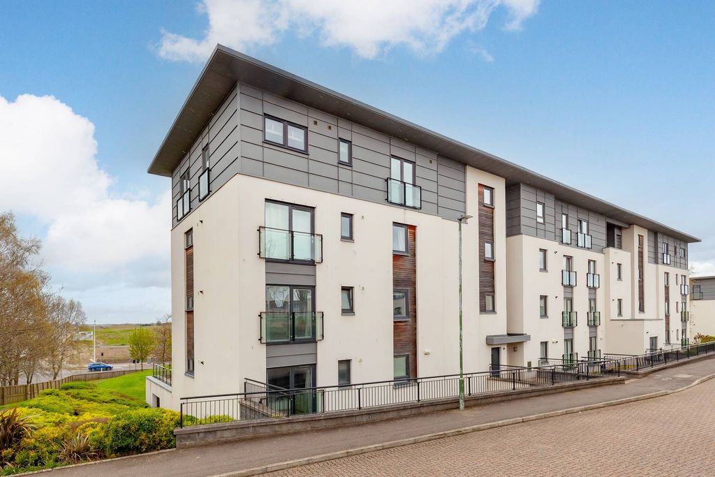 2 bed flat for sale4/4 Burnbrae Park, Edinburgh EH12