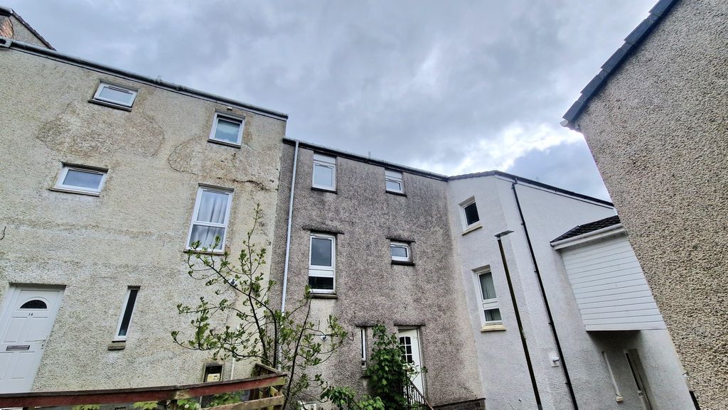 Additional image 16 of 4 bed town house to rentAvon Court, Falkirk FK1