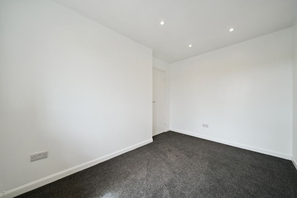 Additional image 10 of 3 bed semi-detached house to rentGlendoick Place, Newton Mearns, Glasgow G77