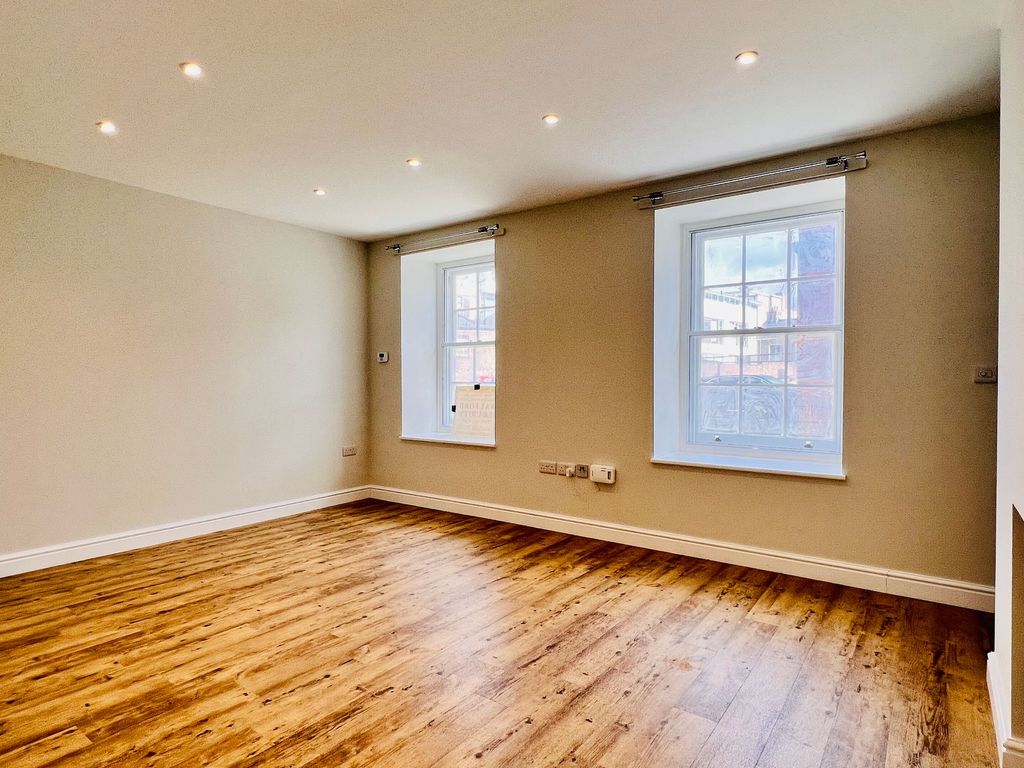 Additional image 9 of 2 bed flat to rentWindsor House, The Crescent, Taunton TA1