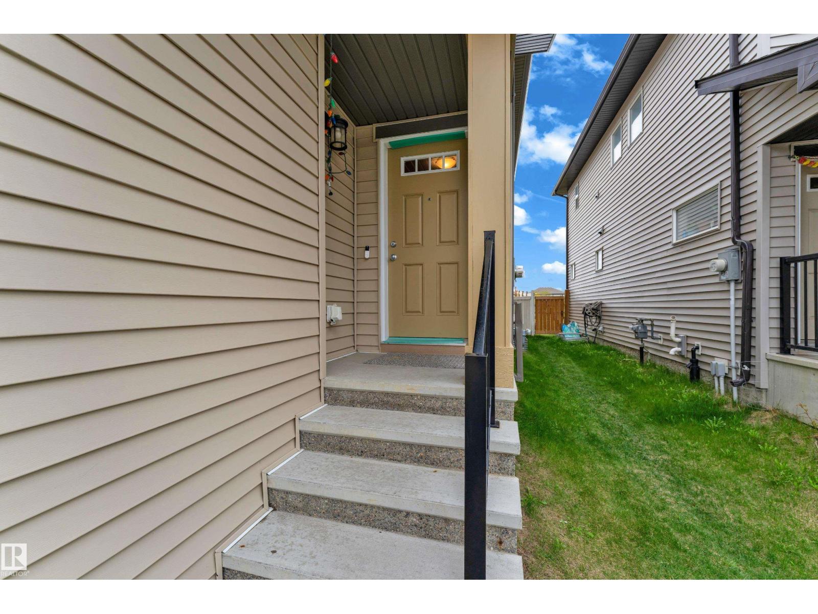 Additional image 5 of 1814 27 Street NW, Edmonton, AB, T6T2G5