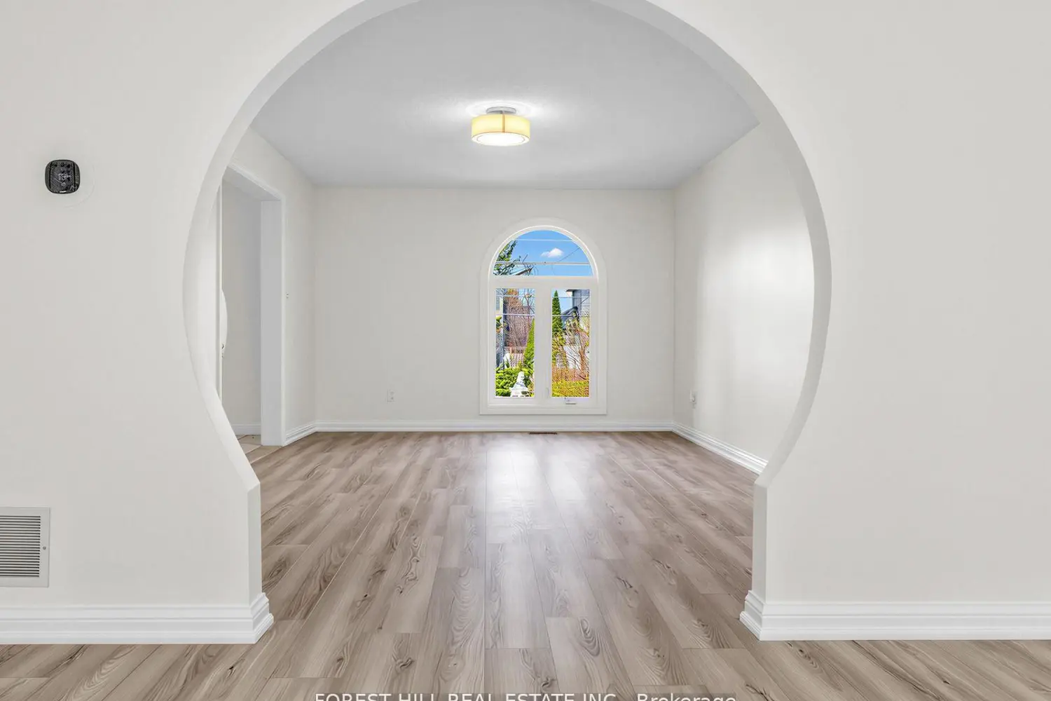 477 Cummer Avenue photo 5