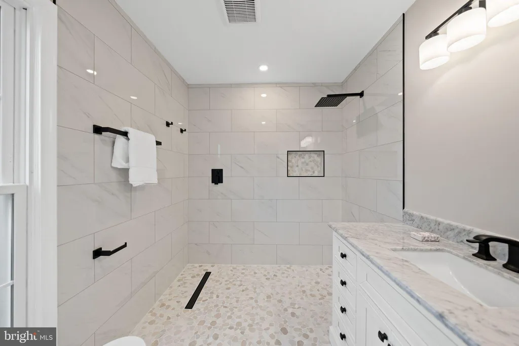 Additional image 24 of 10028 Dellcastle Rd, Gaithersburg, MD 20886