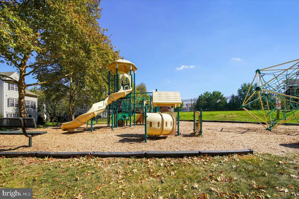 Additional image 63 of 32 Amarillo Court Unit 121, Germantown, MD 20874