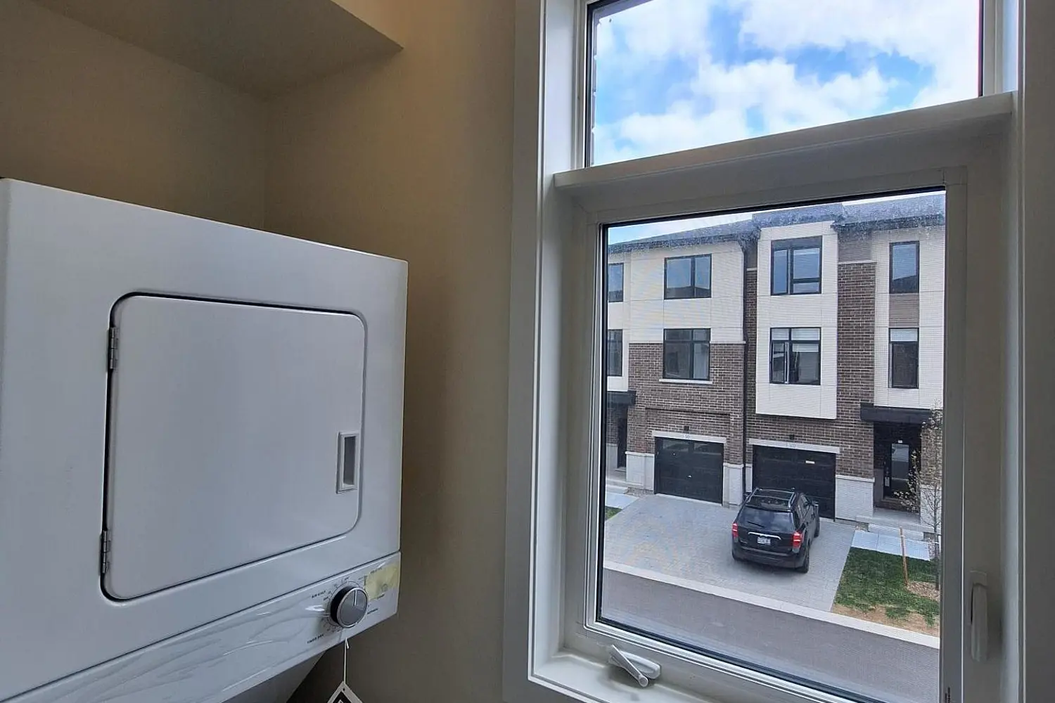 Additional image 10 of 1695 Dersan Street 1202