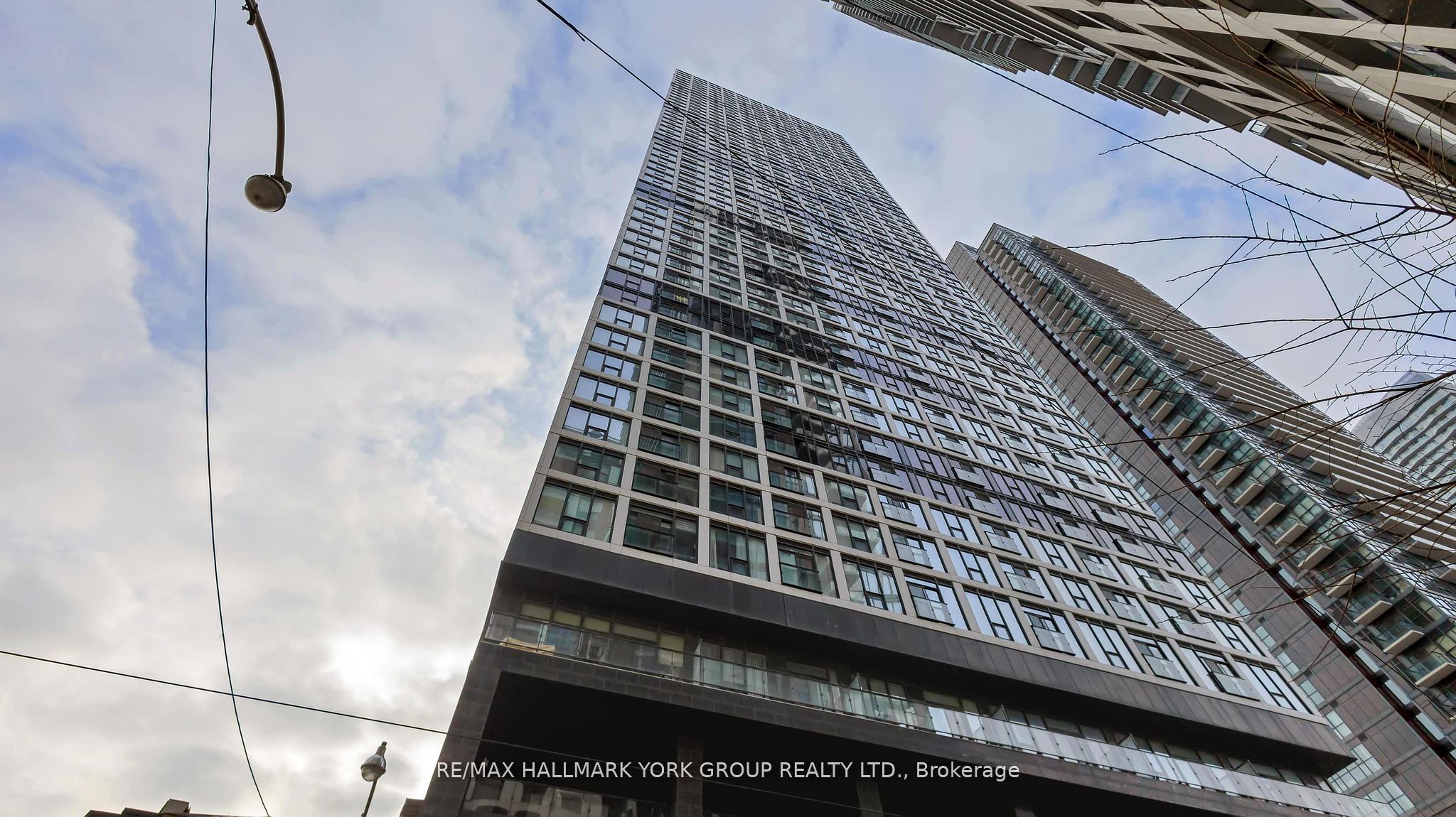 5206-181 Dundas Street, Toronto, ON, M5A 0N5