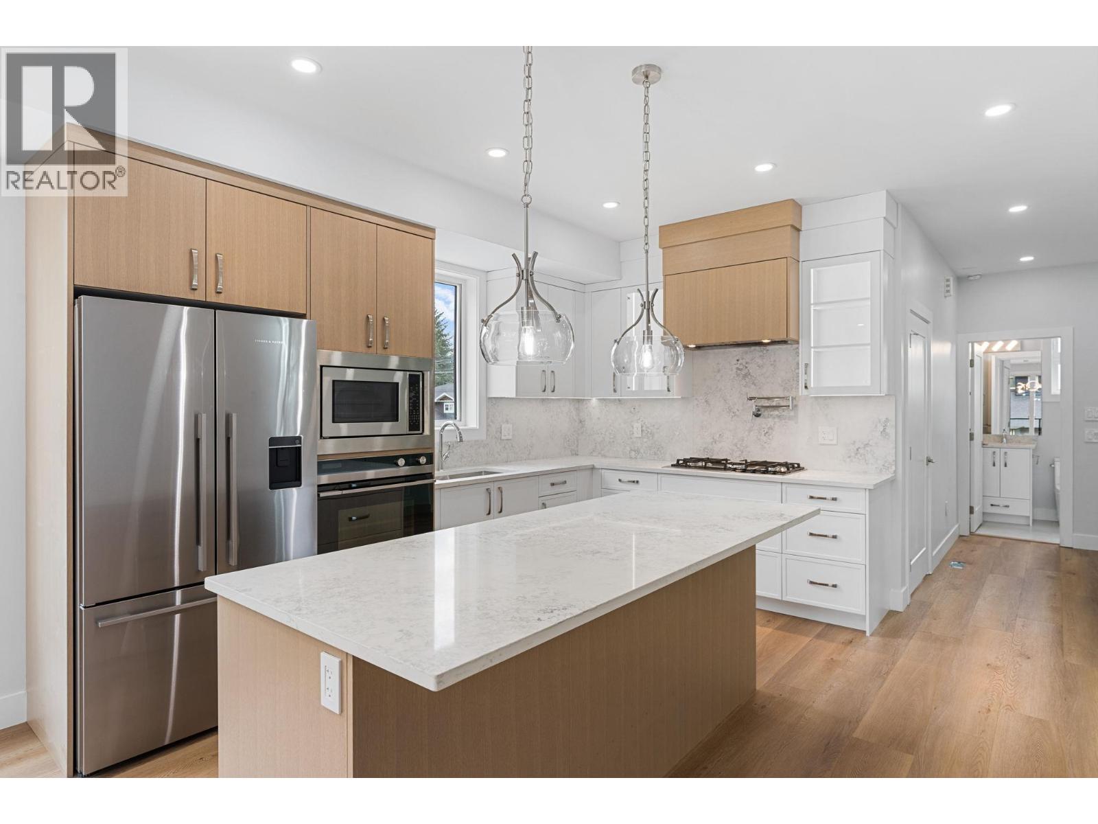 Additional image 3 of 4567 Gordon Drive, Kelowna, BC, V1W1T3