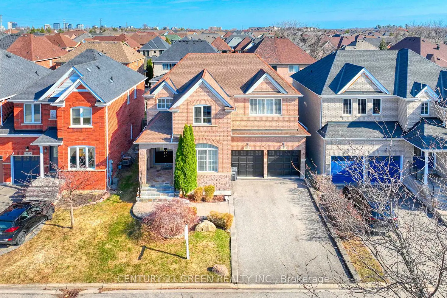 3143 Caulfield Crescent