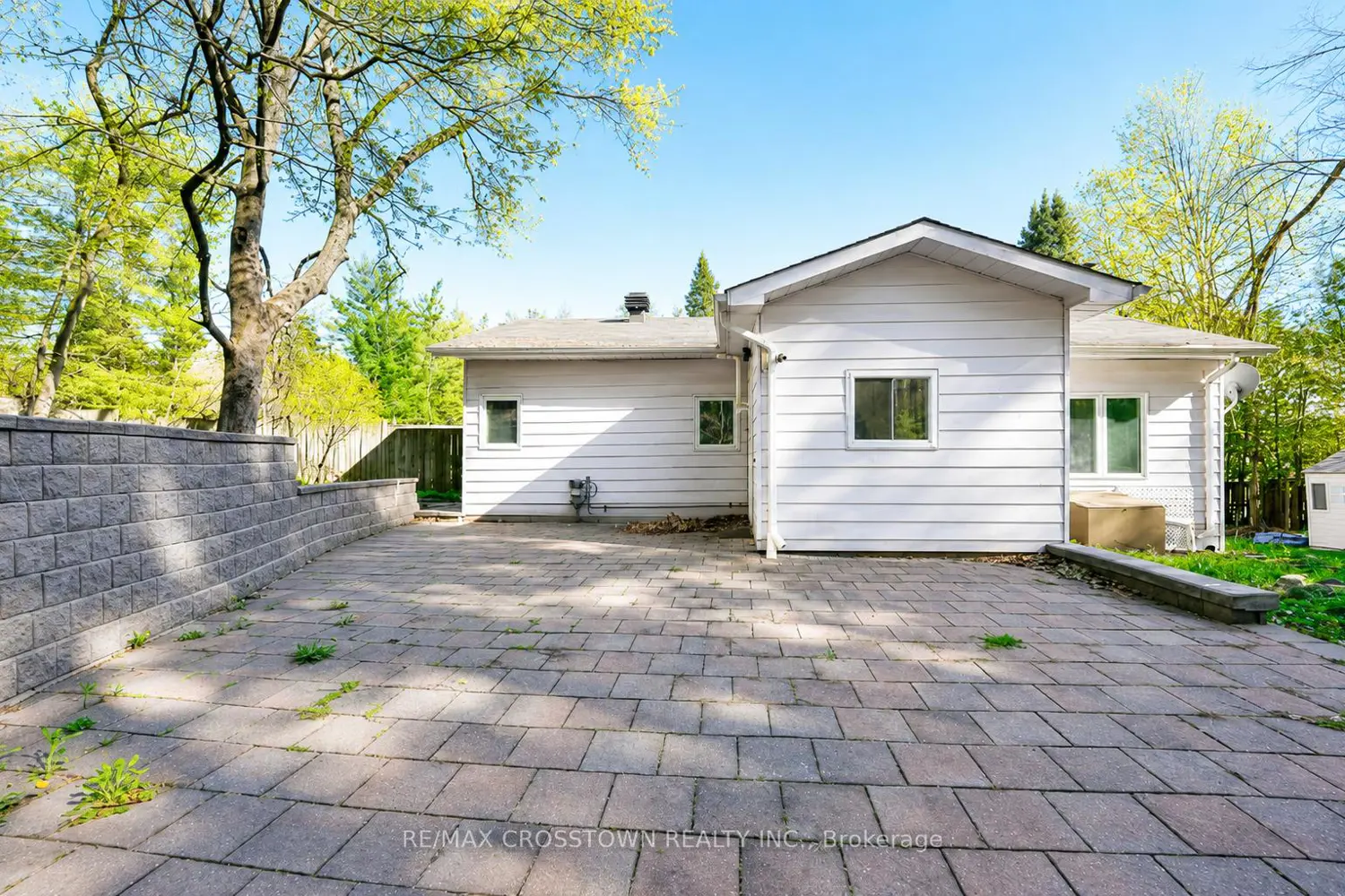 86 Doran Road photo 3
