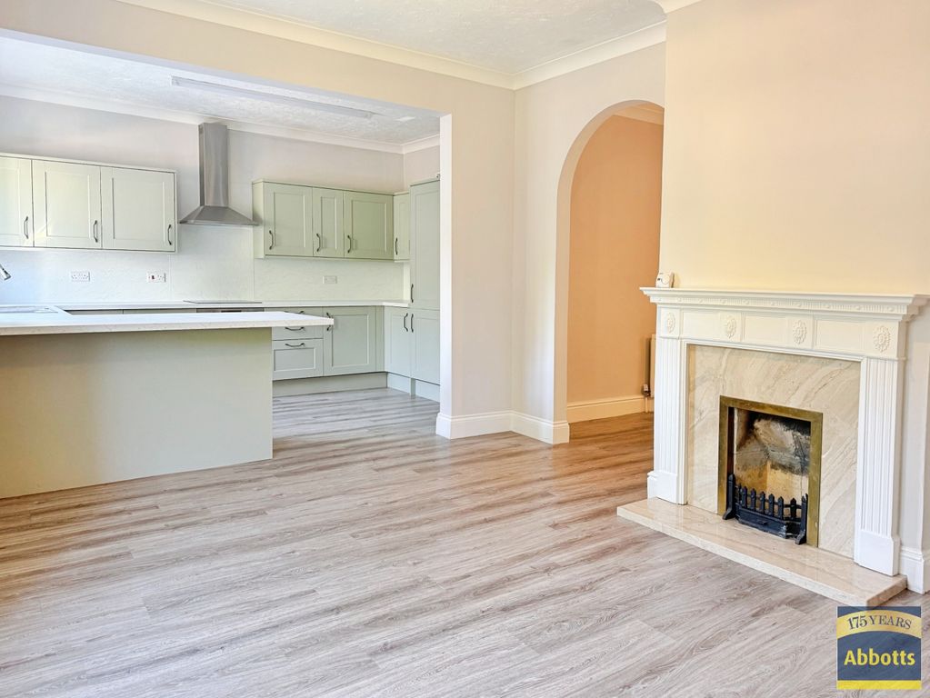 Additional image 2 of 4 bed bungalow to rentThe Park, Bury St. Edmunds IP31