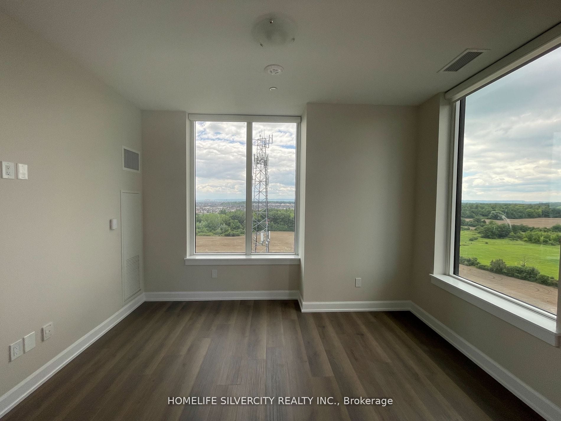 Additional image 3 of 1210-3220 William Coltson Avenue, Oakville, ON, L6H 7C2
