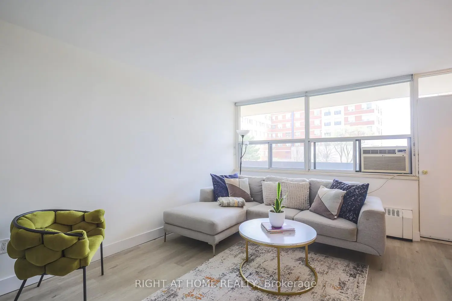 Additional image 4 of 1455 Lawrence Avenue 207