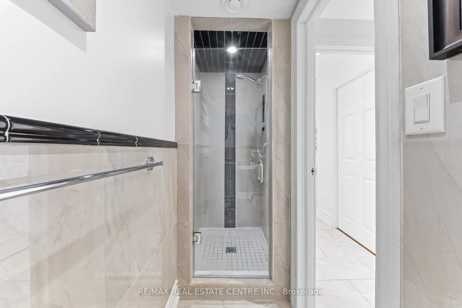 Additional image 18 of 22 Glen Echo Court