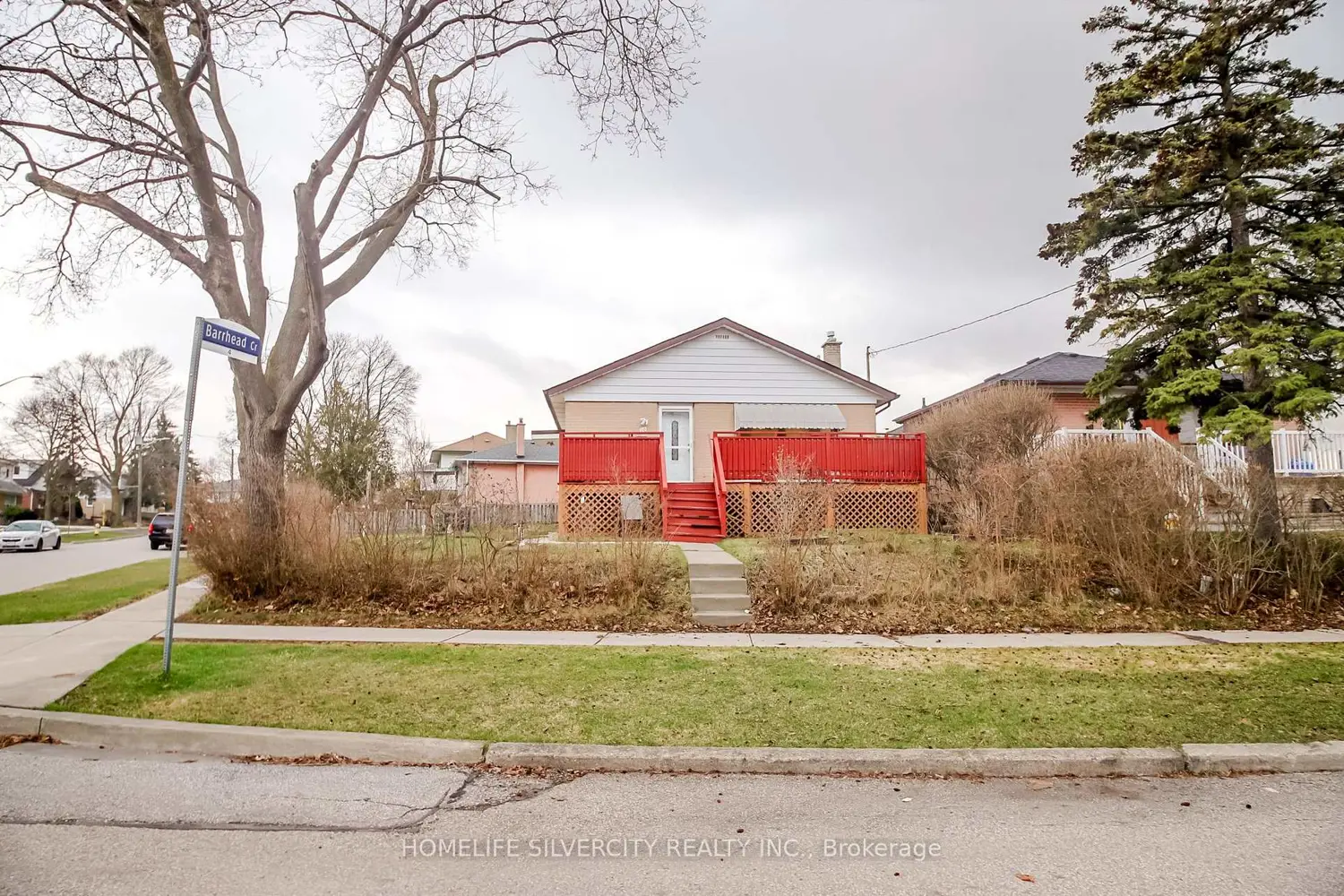 10 Coppermill Drive photo 4