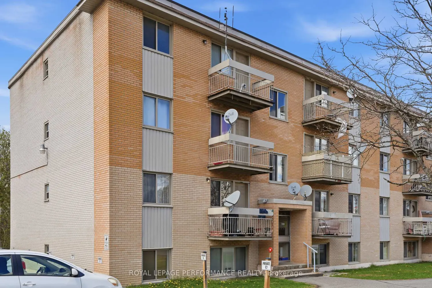 Additional image 5 of 998 Cartier Boulevard 8