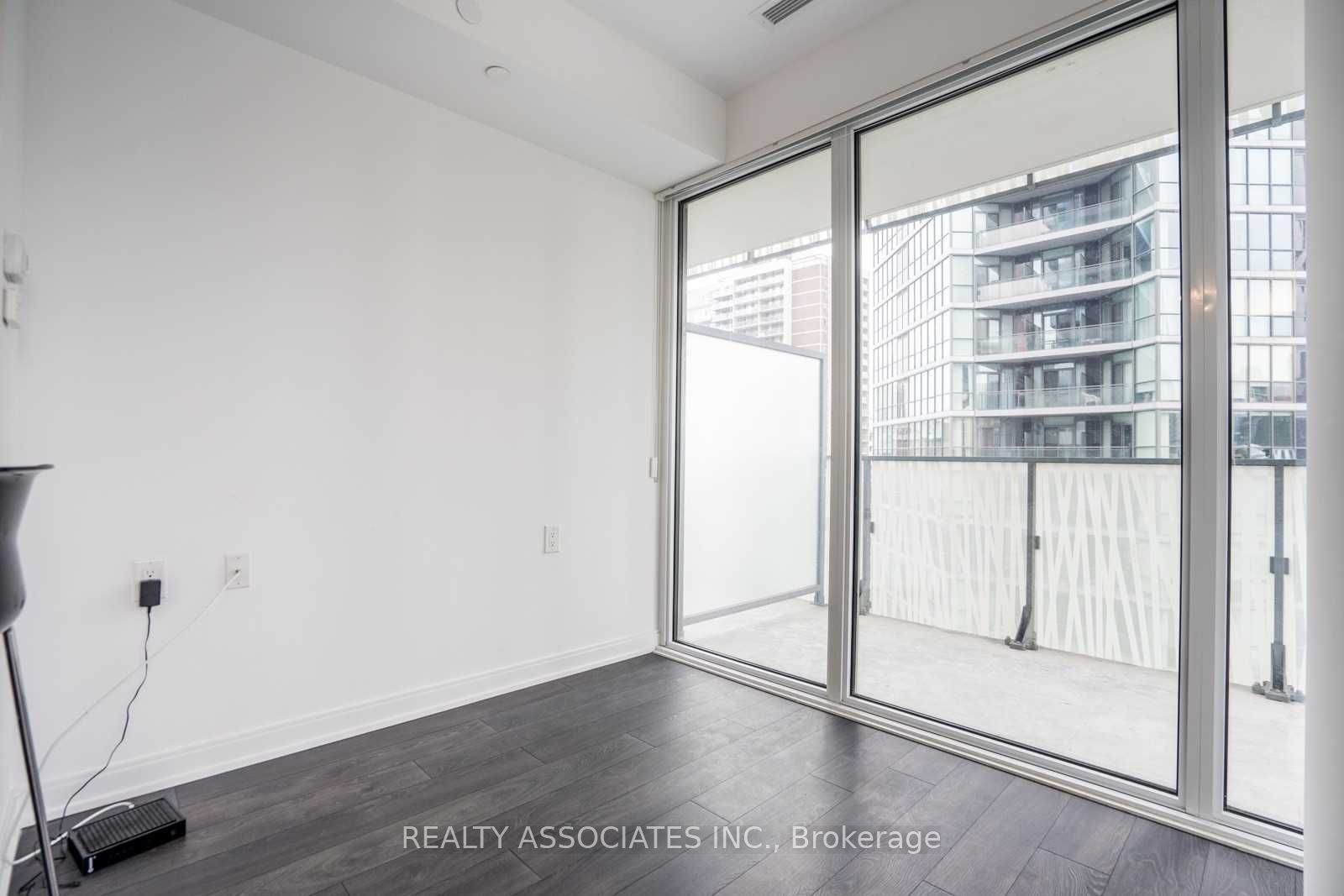 Additional image 4 of 1304-42 Charles Street E, Toronto, ON, M4Y 1T4