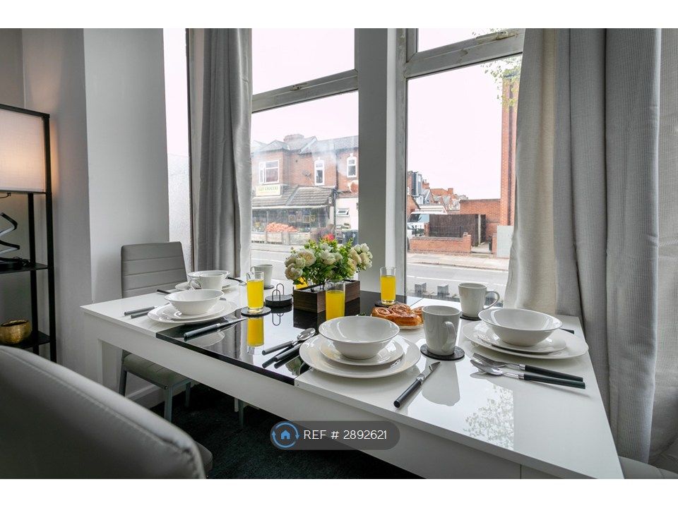 Additional image 2 of 6 bed terraced house to rentSaint Peters Road, Leicester LE2