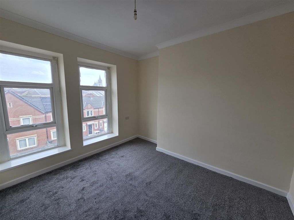 Additional image 5 of 4 bed flat to rentCommercial Road, Newport NP20