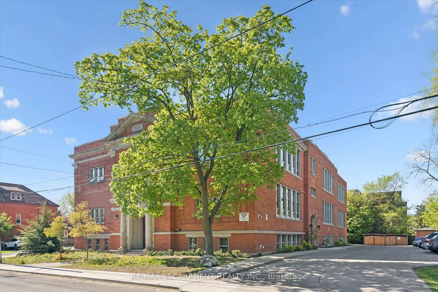 Additional image 2 of 357 Hunter Street 36