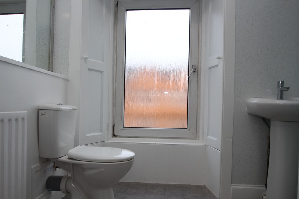 Additional image 7 of 6 bed flat to rentBank Street, Galashiels TD1