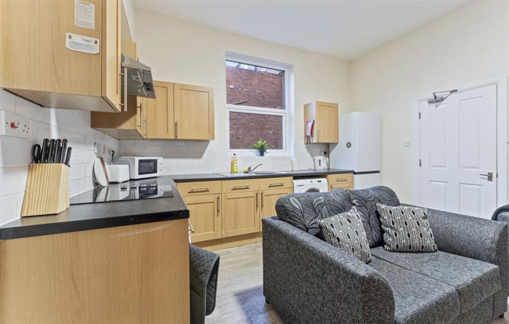 4 bed shared accommodation to rentNoel Street, Nottingham NG7 photo 5