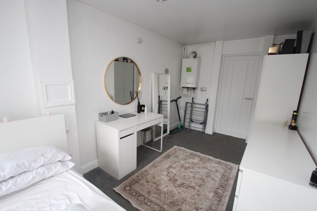 Additional image 17 of 4 bed semi-detached house to rentDonaldswood Park, Paisley PA2