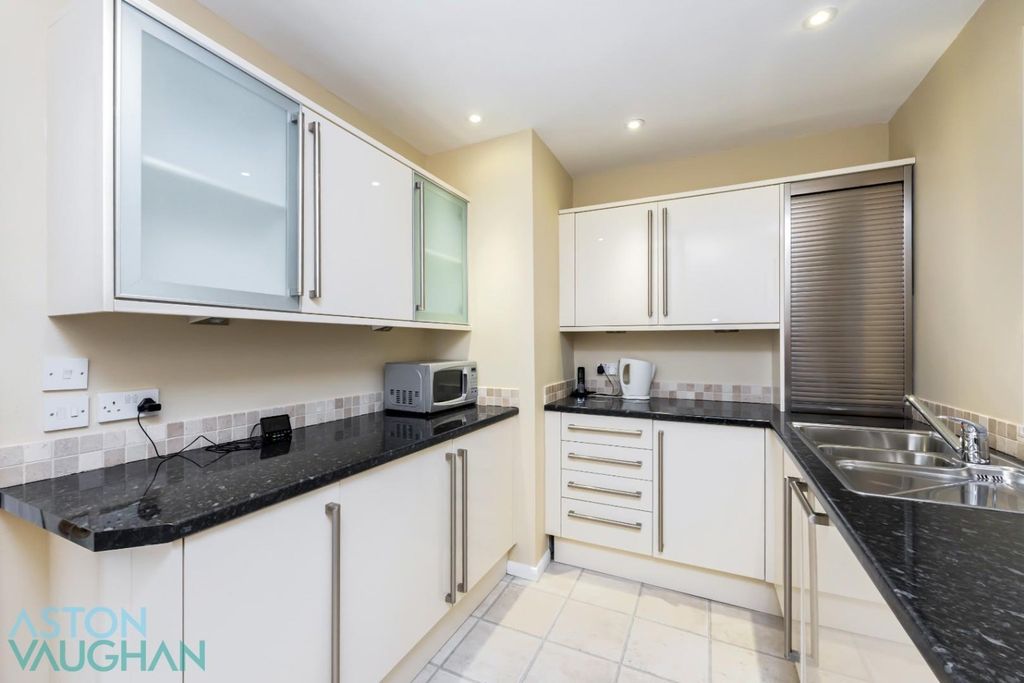 Additional image 8 of 2 bed flat for saleMarine Parade, Brighton, East Sussex BN2