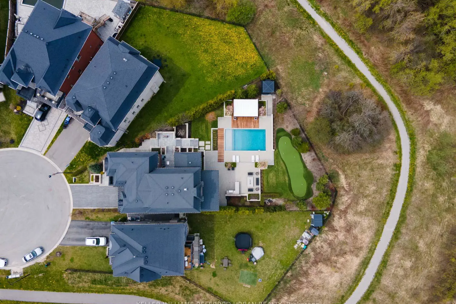 61 Ria Court
