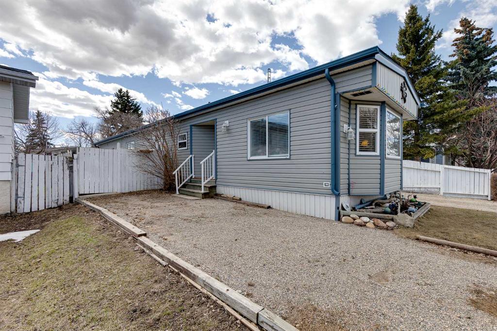 Additional image 3 of 240 Big Hill Circle SE, Airdrie, AB, T4A 1P8