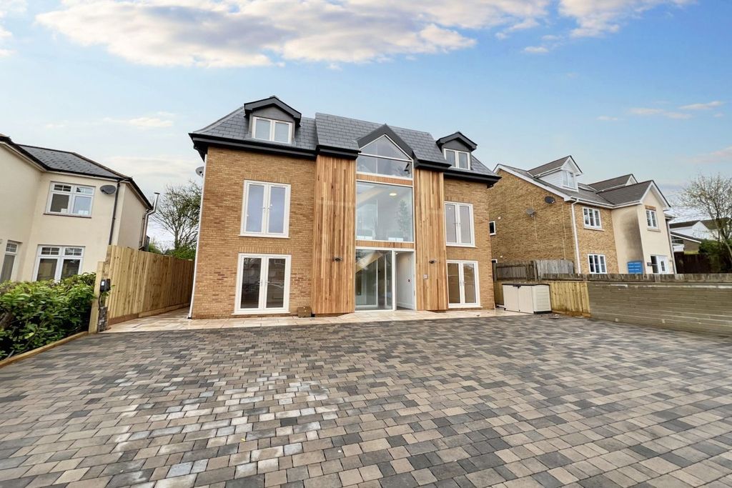 1 bed flat to rentTregarn Road, Langstone, Newport NP18