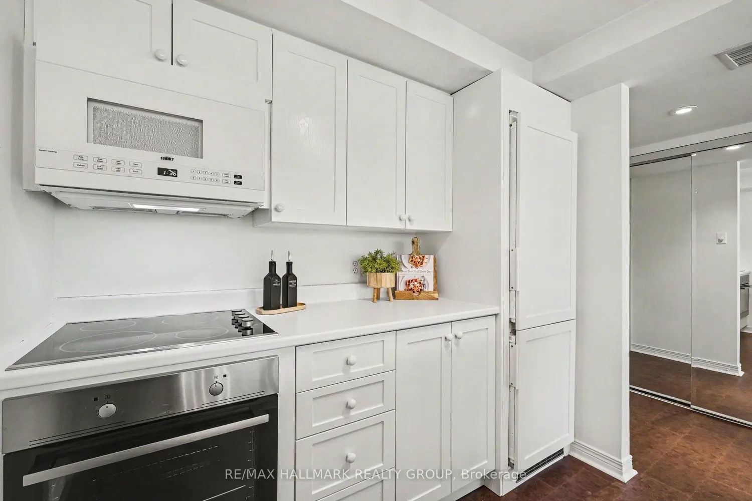 Additional image 8 of 30 Charlevoix Street 103