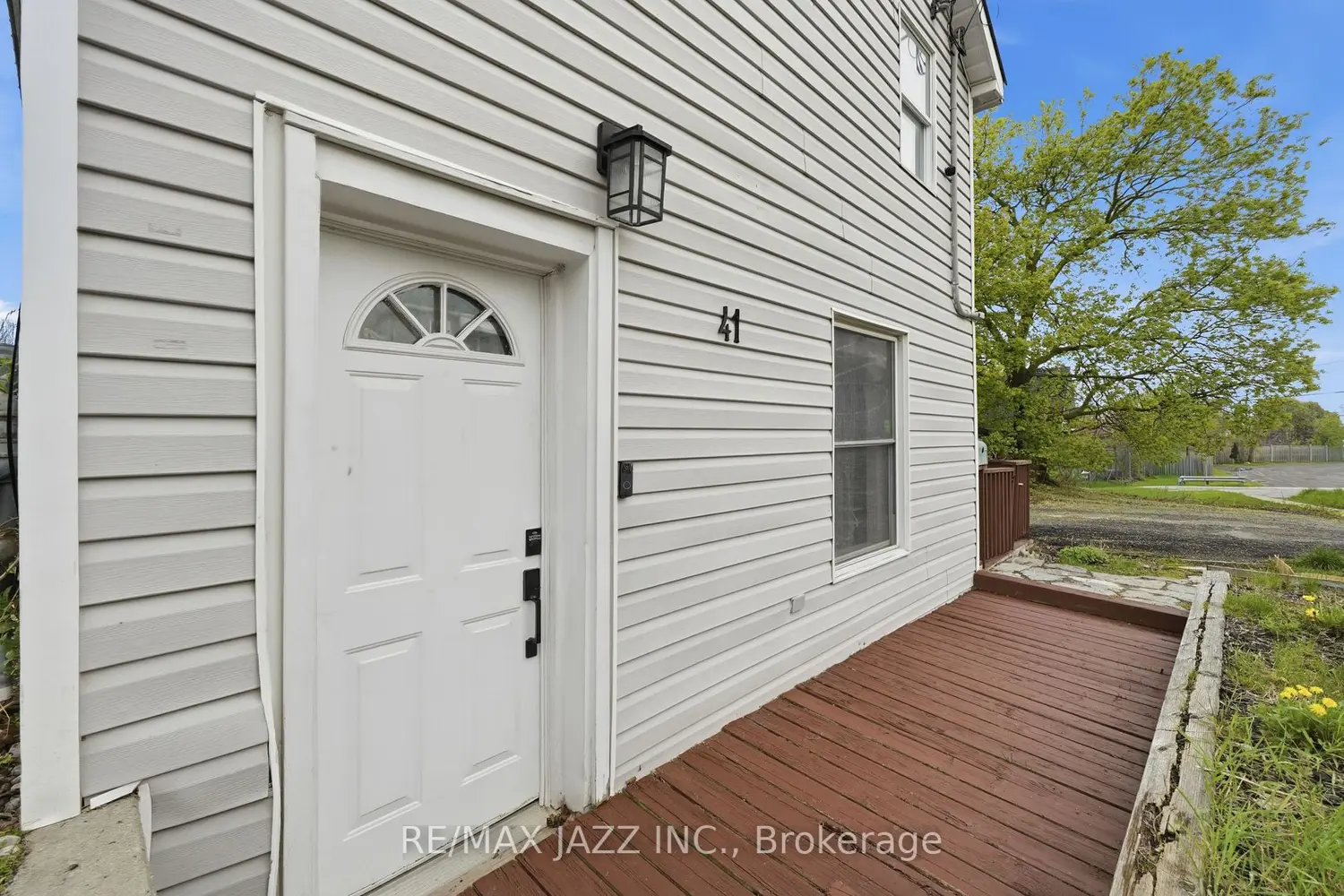 41 Baldwin Street