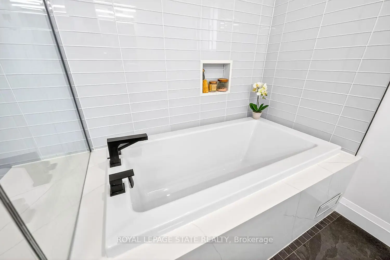 Additional image 8 of 9 Ben Tirran Crescent