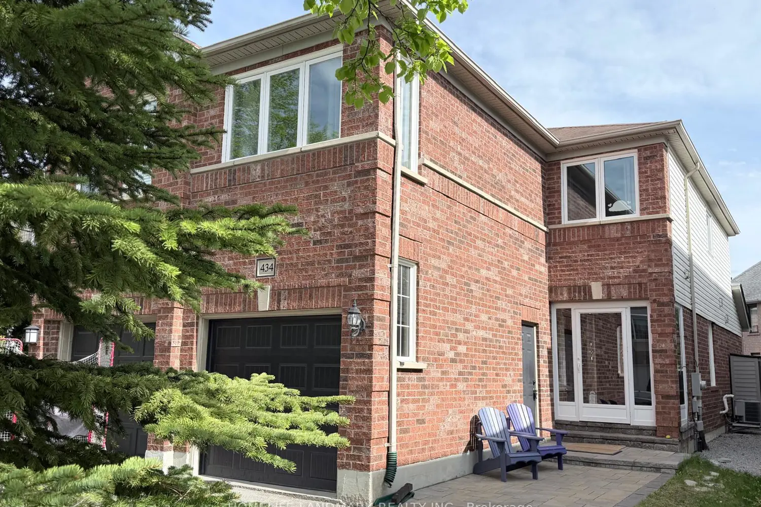 434 Heddle Crescent