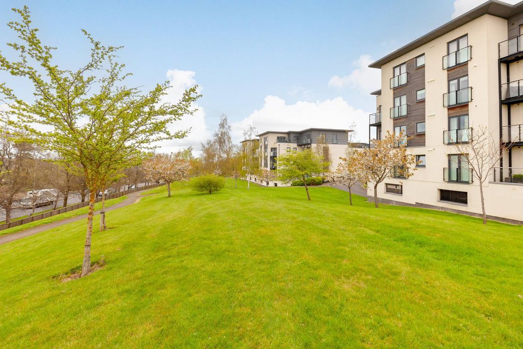 Additional image 16 of 2 bed flat for sale4/4 Burnbrae Park, Edinburgh EH12