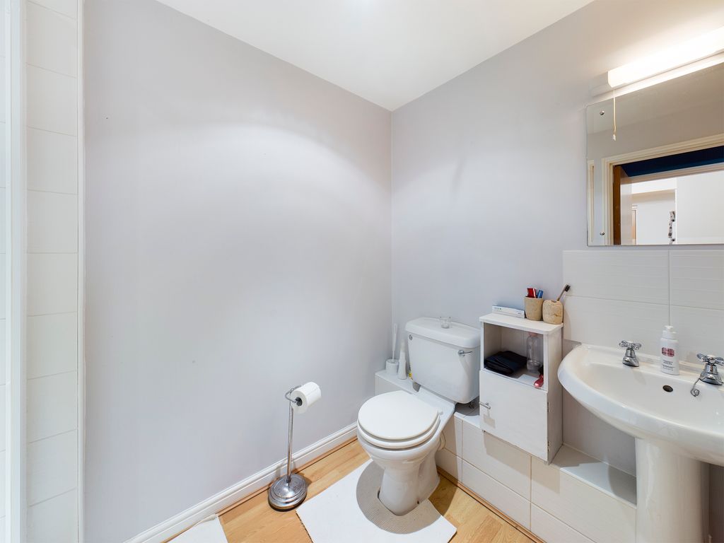 Additional image 7 of 2 bed flat to rentEastgate Mews, Brighton Road, Horsham, West Sussex RH13