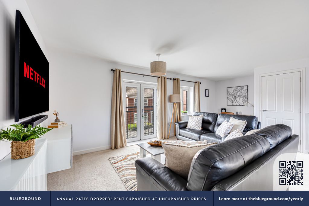 2 bed flat to rentCalverton MK11 photo 3