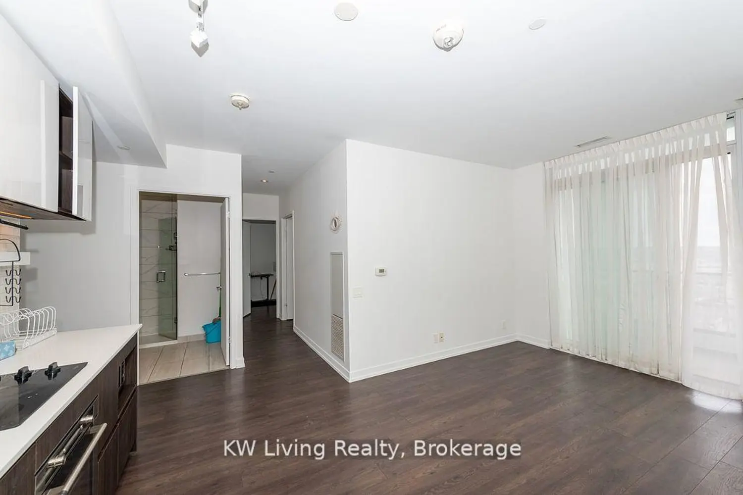 Additional image 5 of 898 Portage Parkway 3302